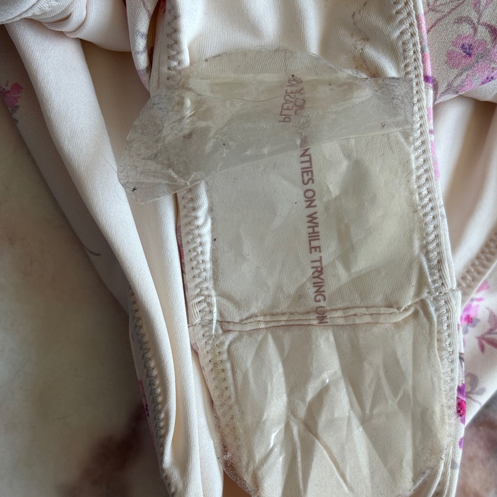 LoveShackFancy Cream Bandeau with Pink Floral Print Size XS NWT - Picture 6 of 7